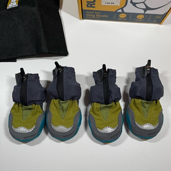 **SOLD** Ruffwear |. Polar Trex Boots (x4) - Picture 5 of 11